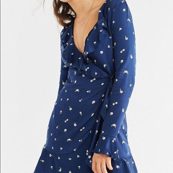 Urban Outfitters Ruffle Dress - Picture 2 of 2